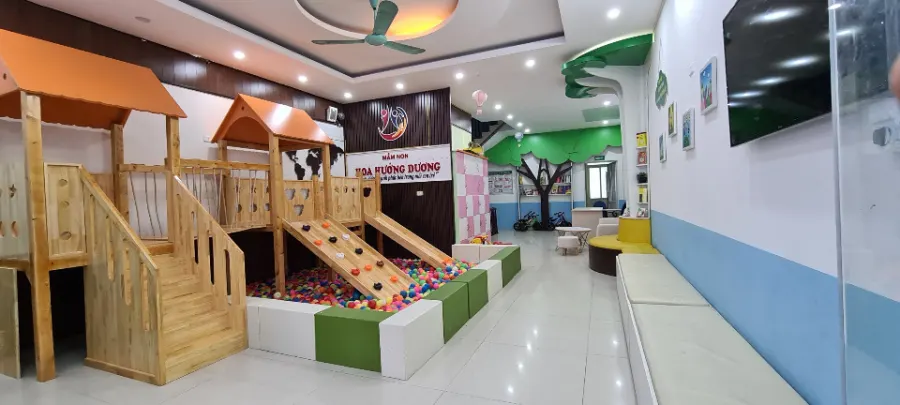 Trường mầm non Hoa Hướng Dương Montessori