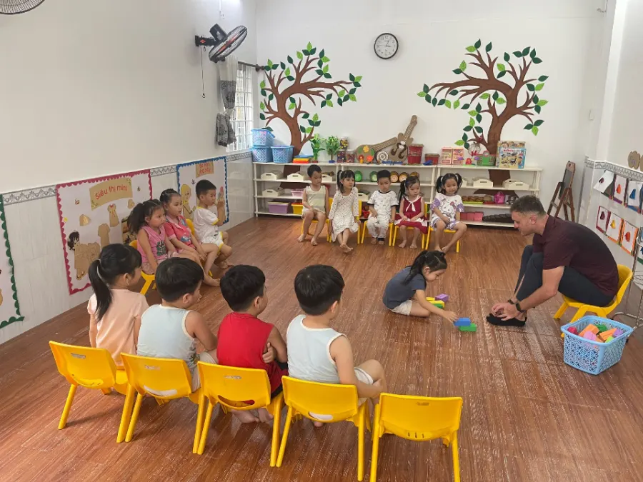 LỚP MẪU GIÁO TÍ BO
