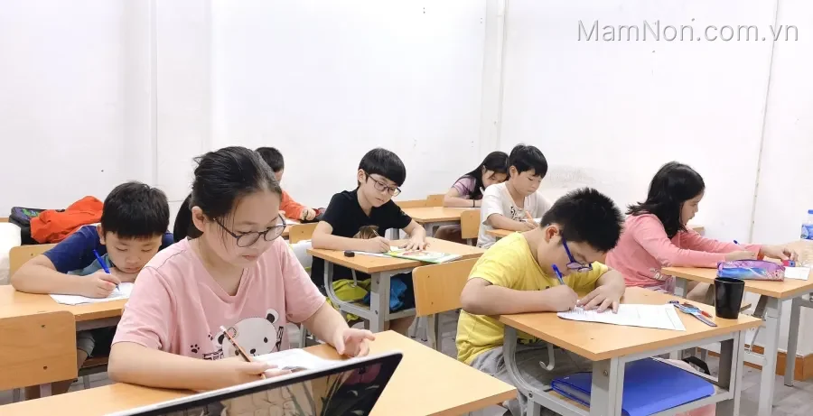 Trung tâm Tiếng Anh cô Hoàng Hương - English Ms Hoang Huong - cơ sở 2 Hoàng Quốc Việt