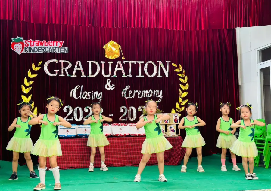 Trường Mầm Non Dâu Tây Đỏ - Strawberry Kindergarten