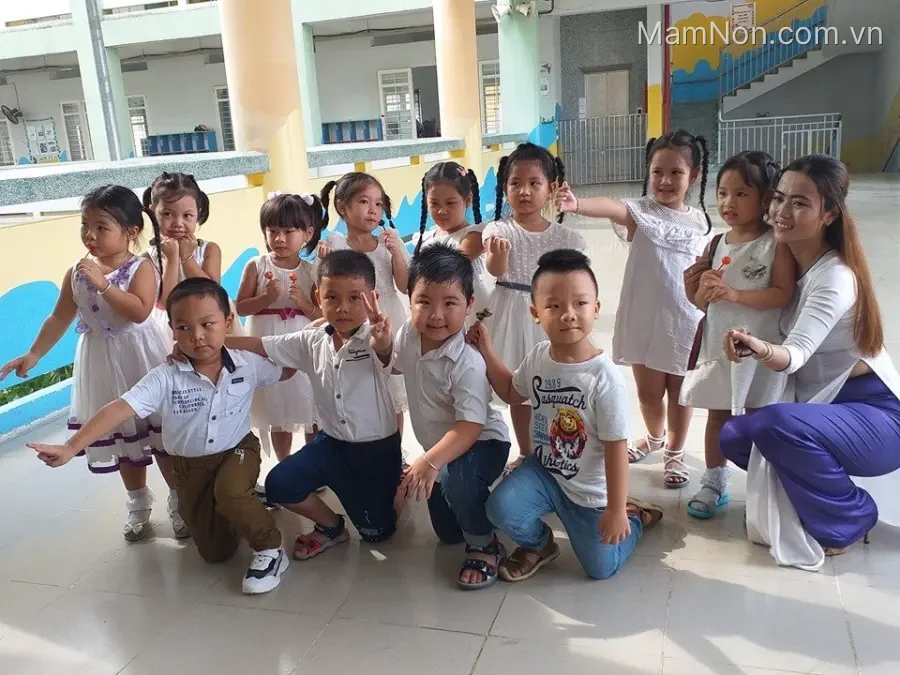 Trường mầm non Hoa Mai