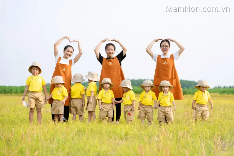 Mầm Non Mặt Trời Tí Hon (Little Sun)