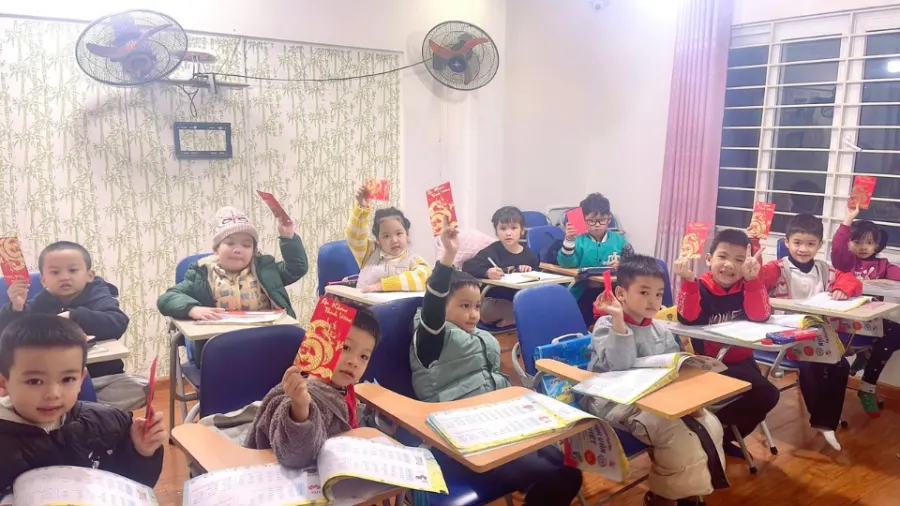 Trung Tâm Luyện Chữ Đẹp, Tiền Tiểu Học Thành Huế