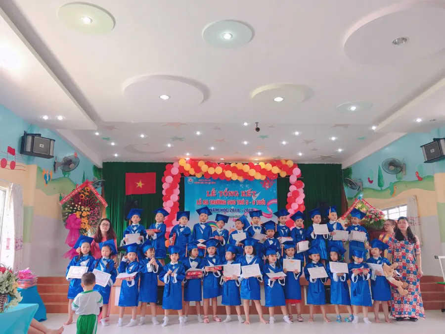 Trường mầm non Hoa Hồng
