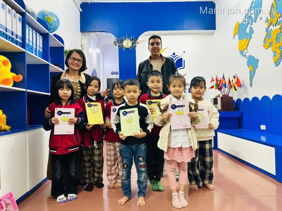 Trung Tâm Ngoại Ngữ Moonlight Edu - Ngọc Hồi