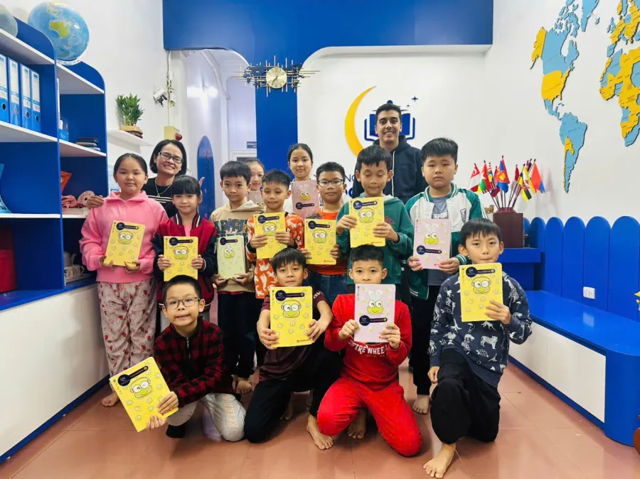 Trung Tâm Ngoại Ngữ Moonlight Edu - Ngọc Hồi
