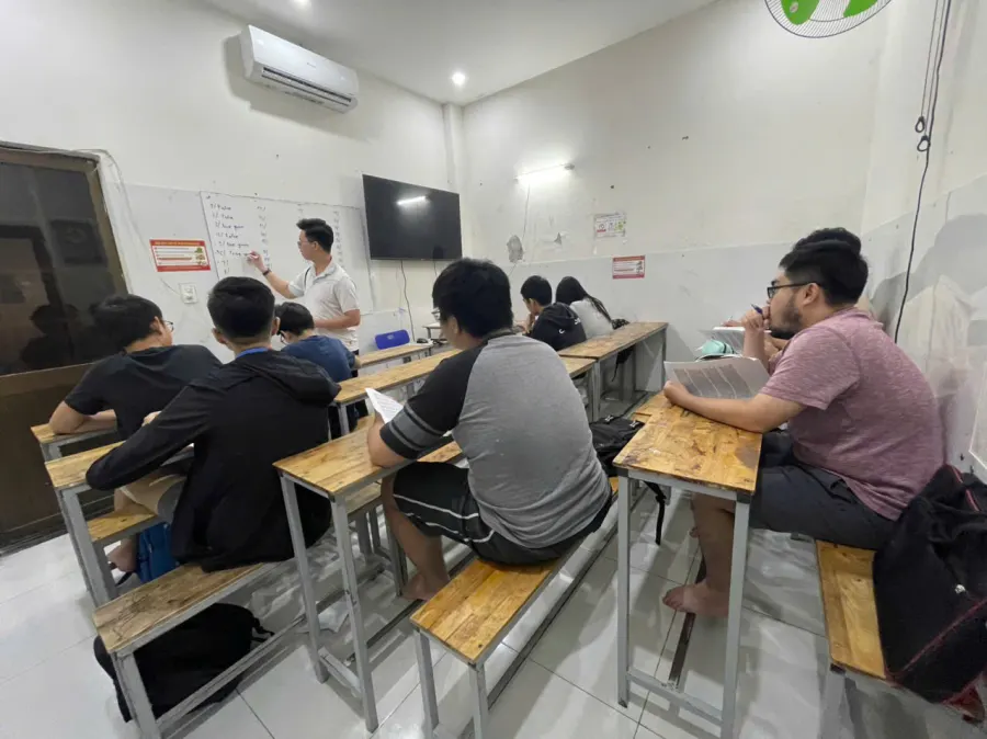 Lớp Tiếng Anh Mrs. Hà IELTS English