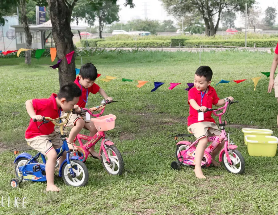Trường mầm non Cầu Vồng  (Rainbow Montessori Kindergarten)