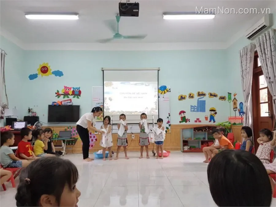 Trường mầm non Hoa Mai