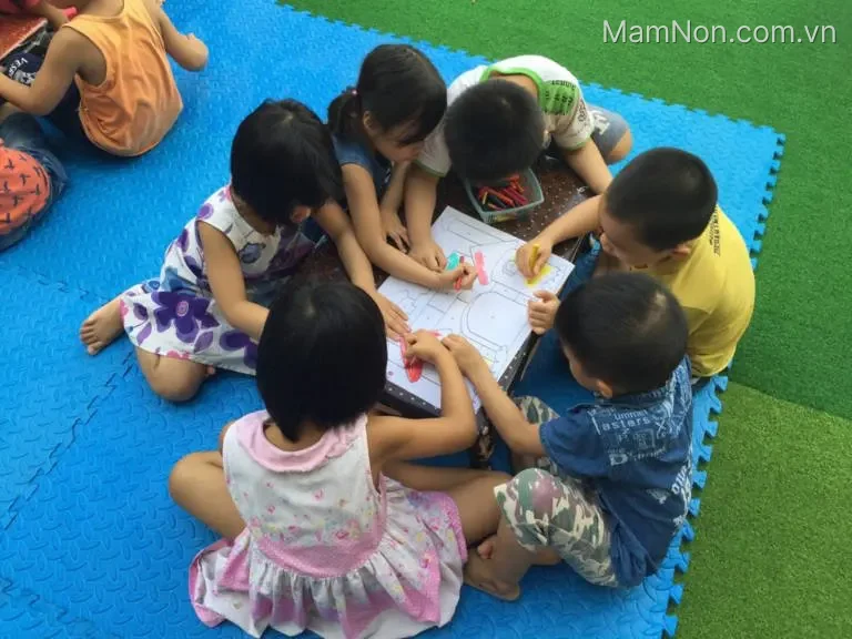 Trường mầm non Alibonbon Montessori ( Hoa Lư ) - Phố cầu huyện , Thiên Tôn