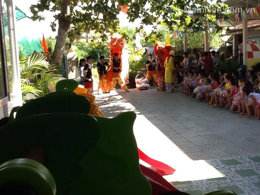 Trường mầm non Hồng Đức