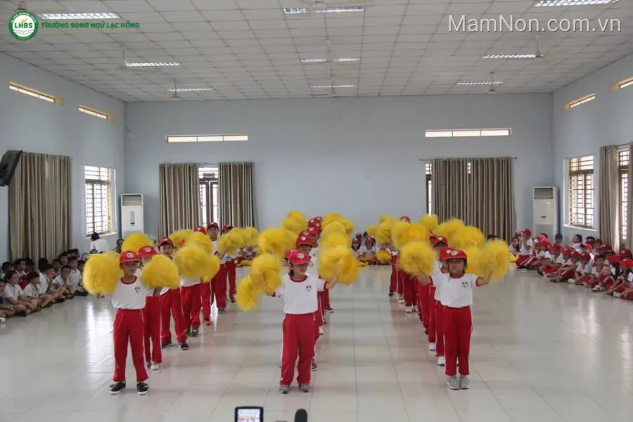 Trường song ngữ Lạc Hồng
