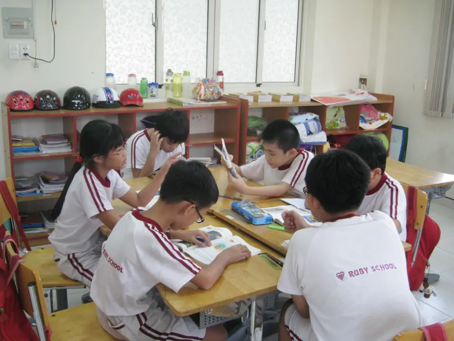 Trường Tiểu Học & Trung Học Cơ Sở Hồng Ngọc (Ruby School)