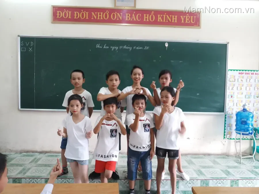 Trường tiểu học và THCS Minh Khai