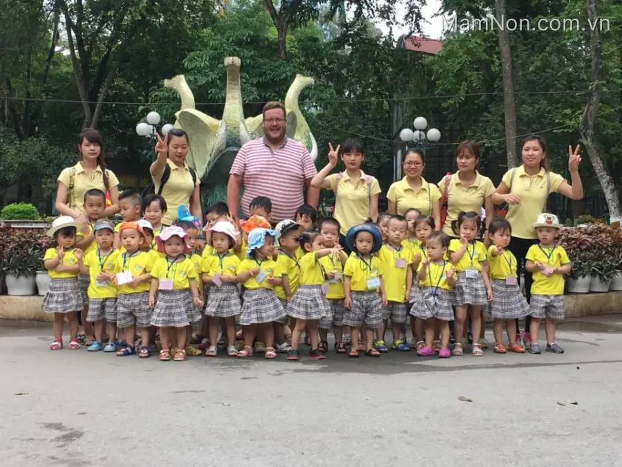 Trường mầm non Cầu Vồng (Rainbow Montessori Kindergarten)