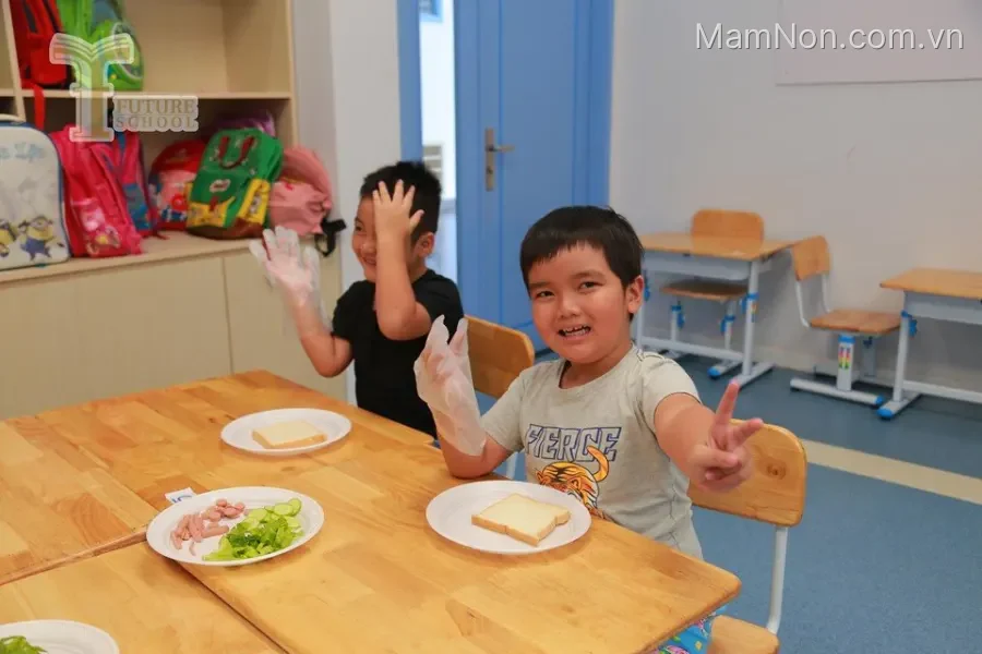 Trường tiểu học, THCS và THPT Tương Lai