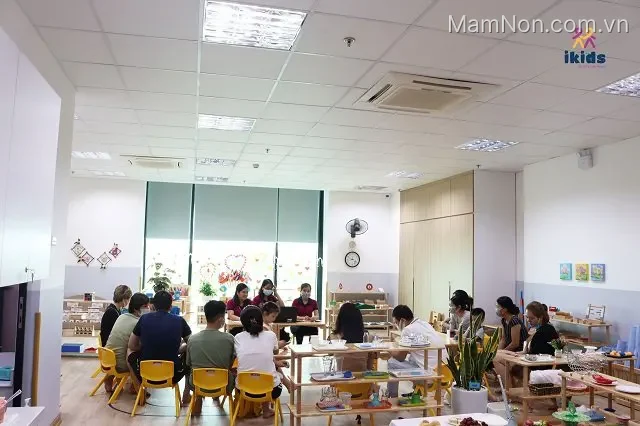 IKIDS MONTESSORI SCHOOL