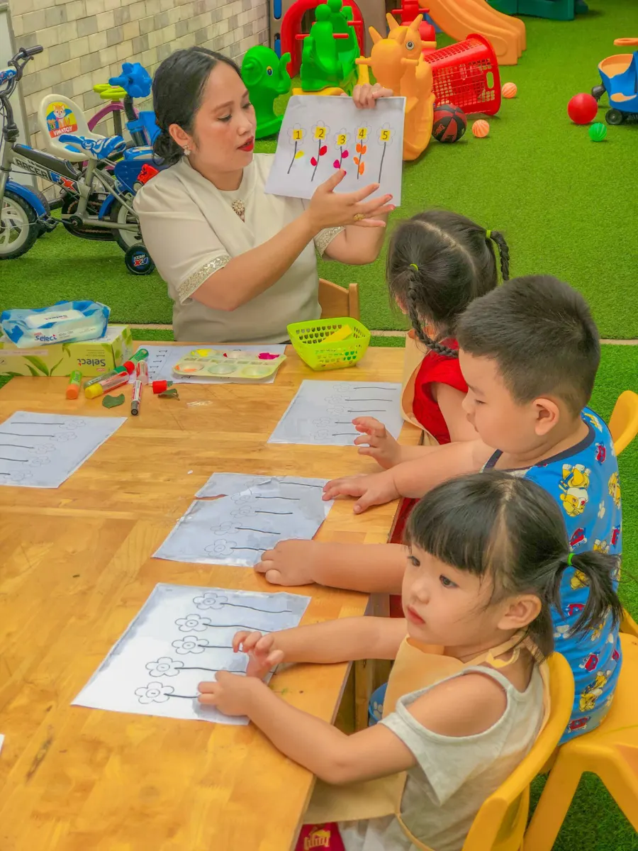 Trường mầm non Cá Heo Con