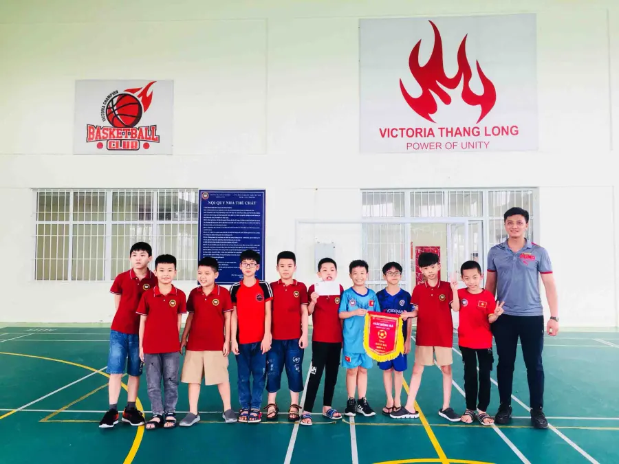 Trường Tiểu học và Trung học cơ sở Victoria Thăng Long