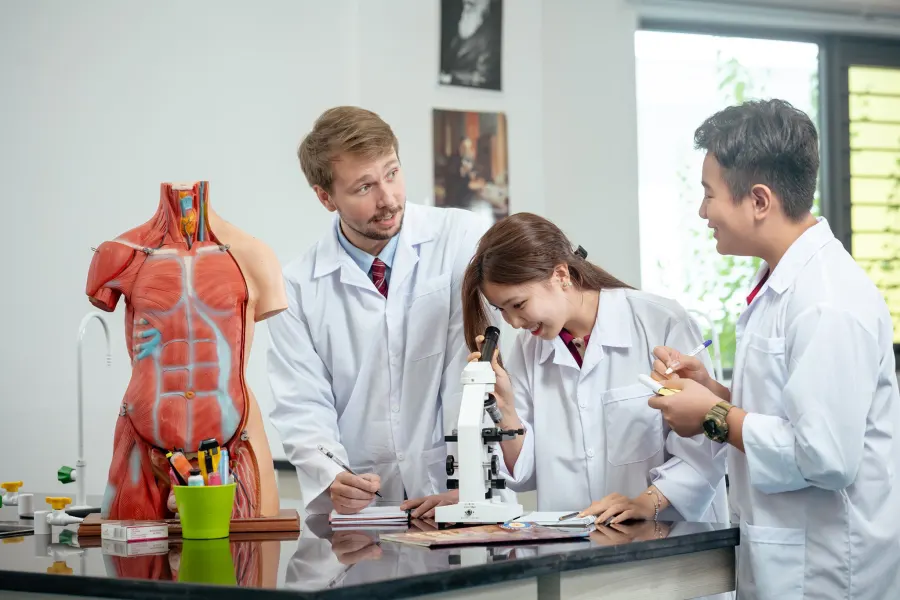Trường dân lập quốc tế Việt Úc (VAS)