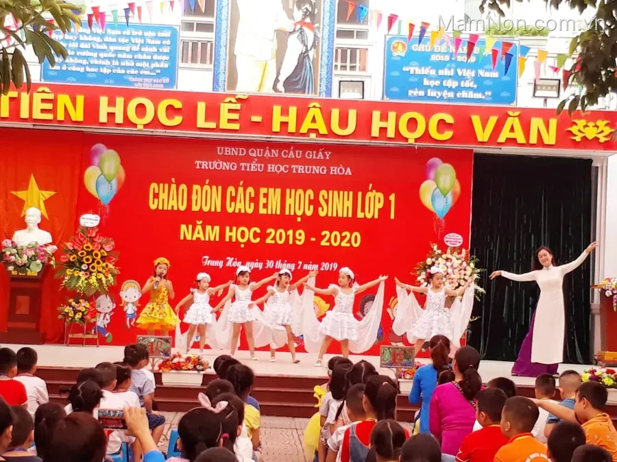 Trường tiểu học Trung Hòa