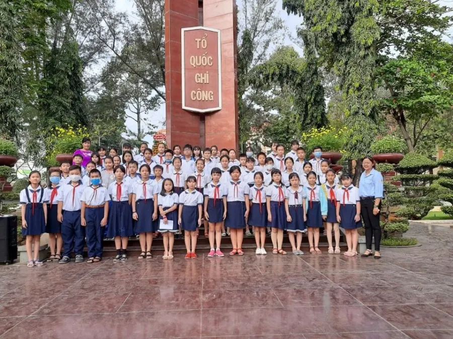 Trường Tiểu học Tân Tạo