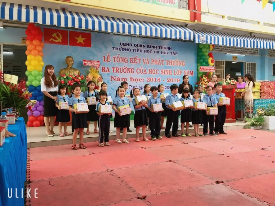 Trường Tiểu học Hà Huy Tập