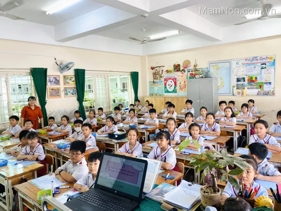Trường tiểu học Trần Văn Danh