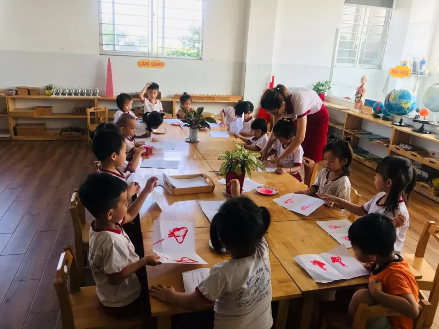 Trường Mầm Non Tương Lai Montessori