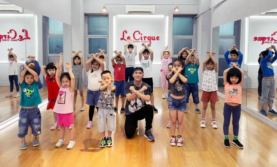 Trung Tâm Le Cirque Dance Company