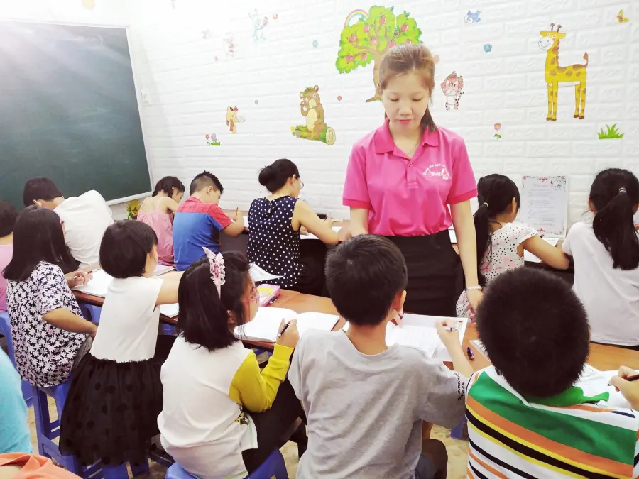Trung tâm luyện chữ đẹp Nét Chữ Việt