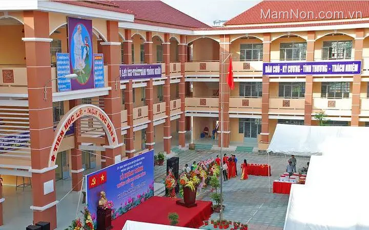 Trường Tiểu Học Phạm Hùng